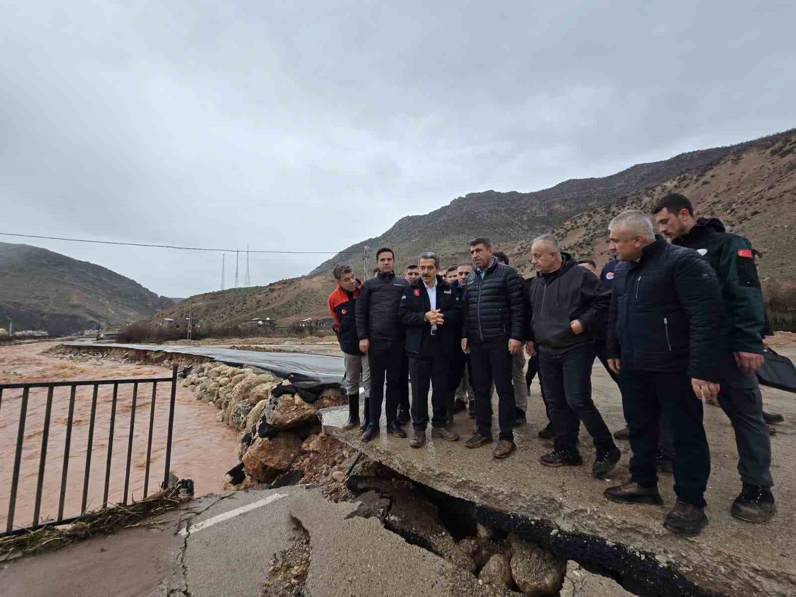 vali ekici kasrikte devlet tum imkanlariyla sahada 4 rSIcrHni