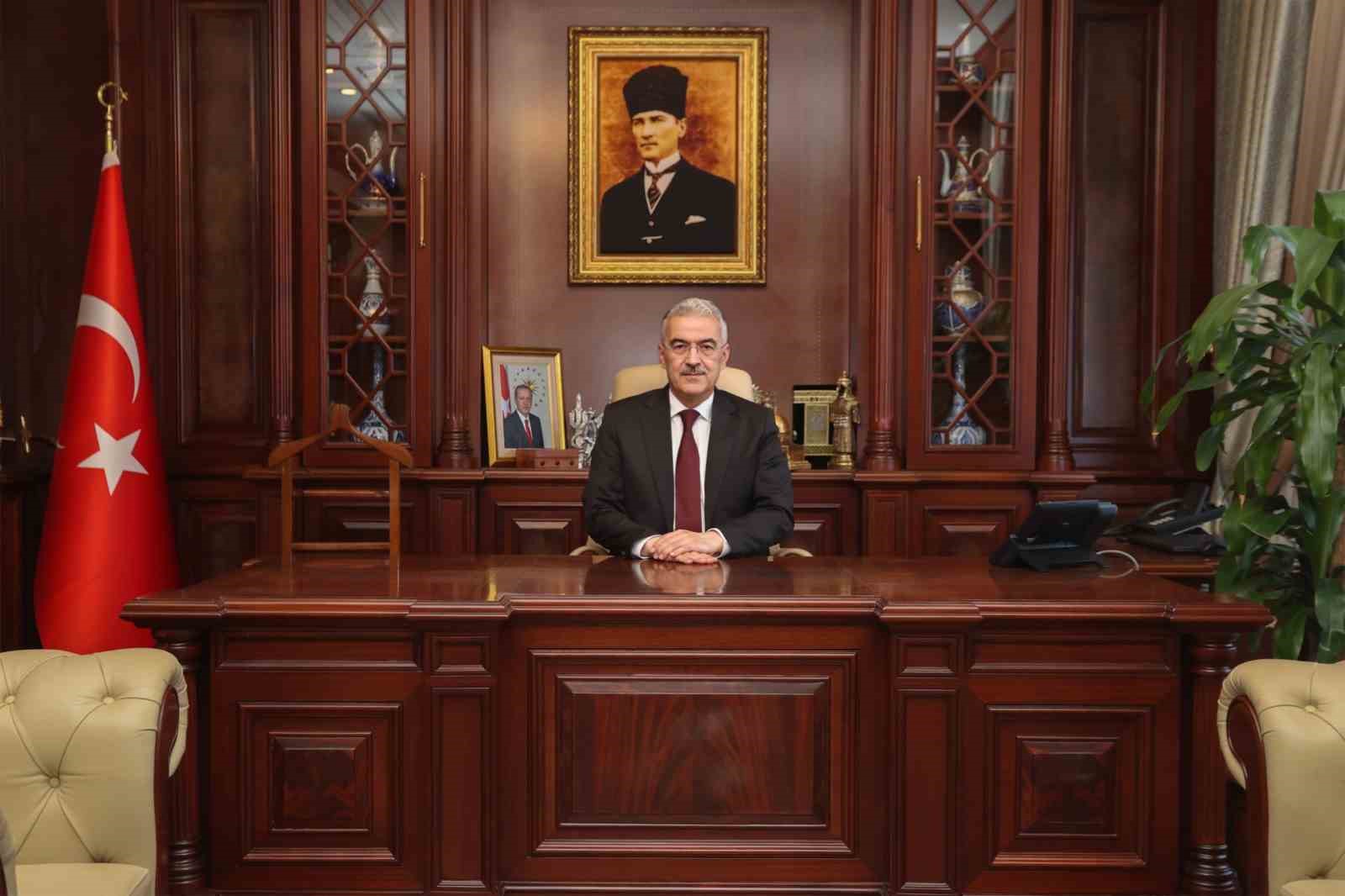 vali erol ayyildiz asrin felaketi devletin ve milletin kenetlendigi tarihi bir imtihan olmustur 0 tTDX6wPX