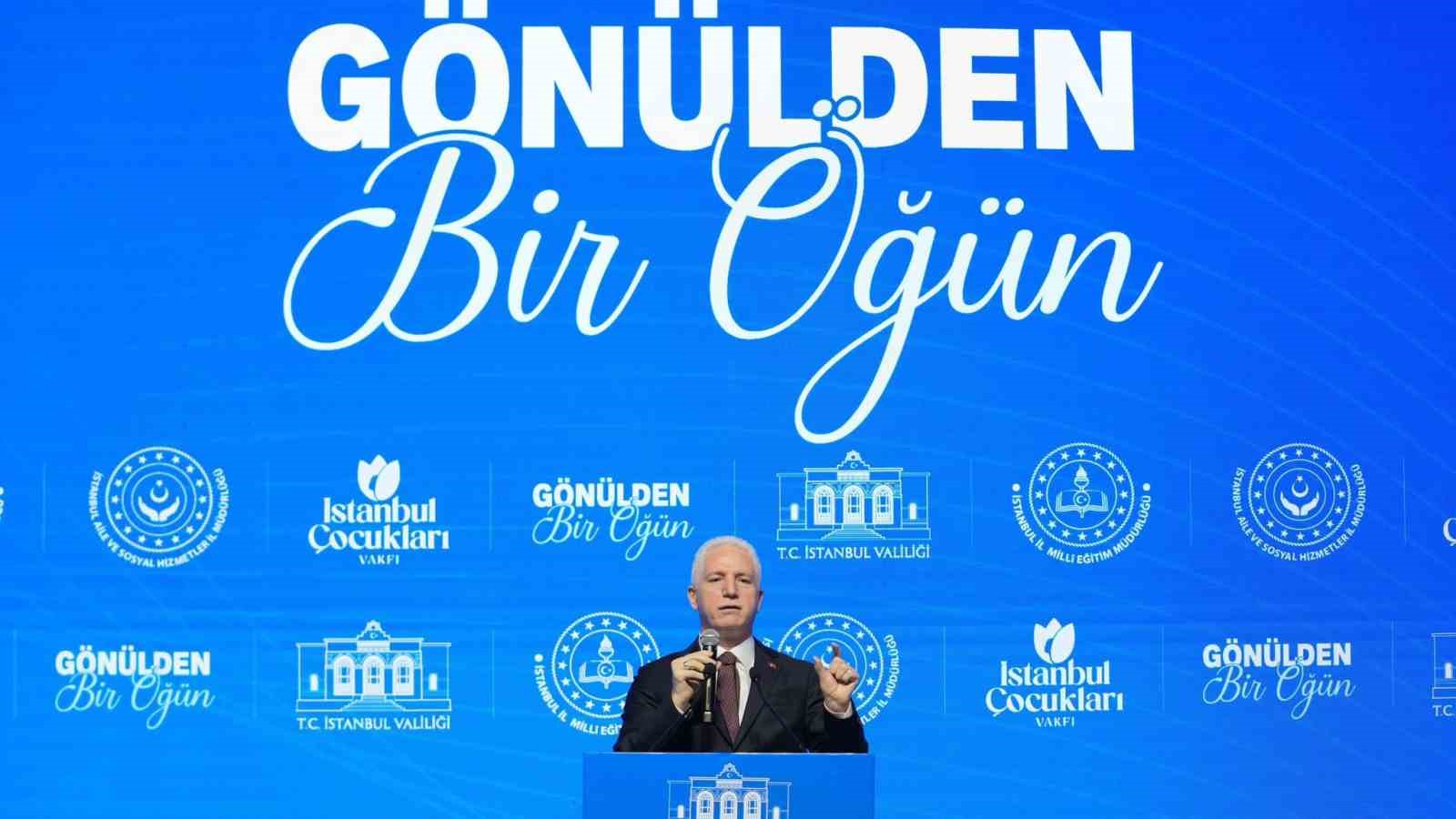 vali gul 100 bin cocugumuza sicak yemek ulastirmayi hedefliyoruz 2 lzq8AIL7