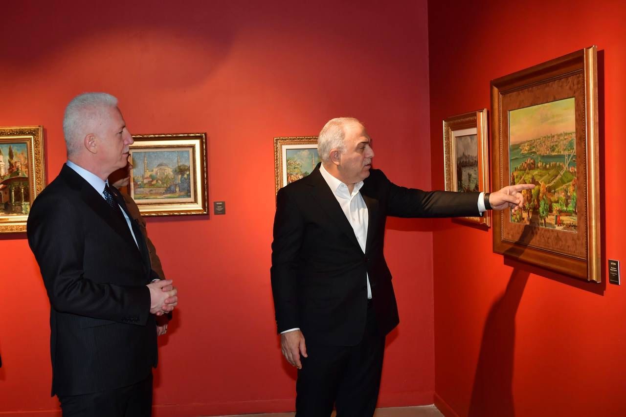 vali gulden safistanbul ibrahim safi sergisine ziyaret 1 SffIOGsM