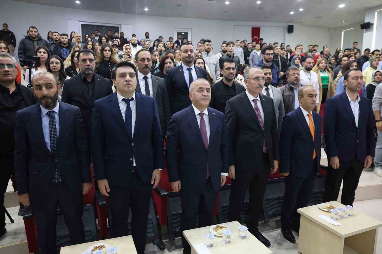 vali hatipoglu turkiye ozellikle teknolojik alanda savunma sanayi basta olmak uzere yaptigi calismalarla cok B85VuZvp