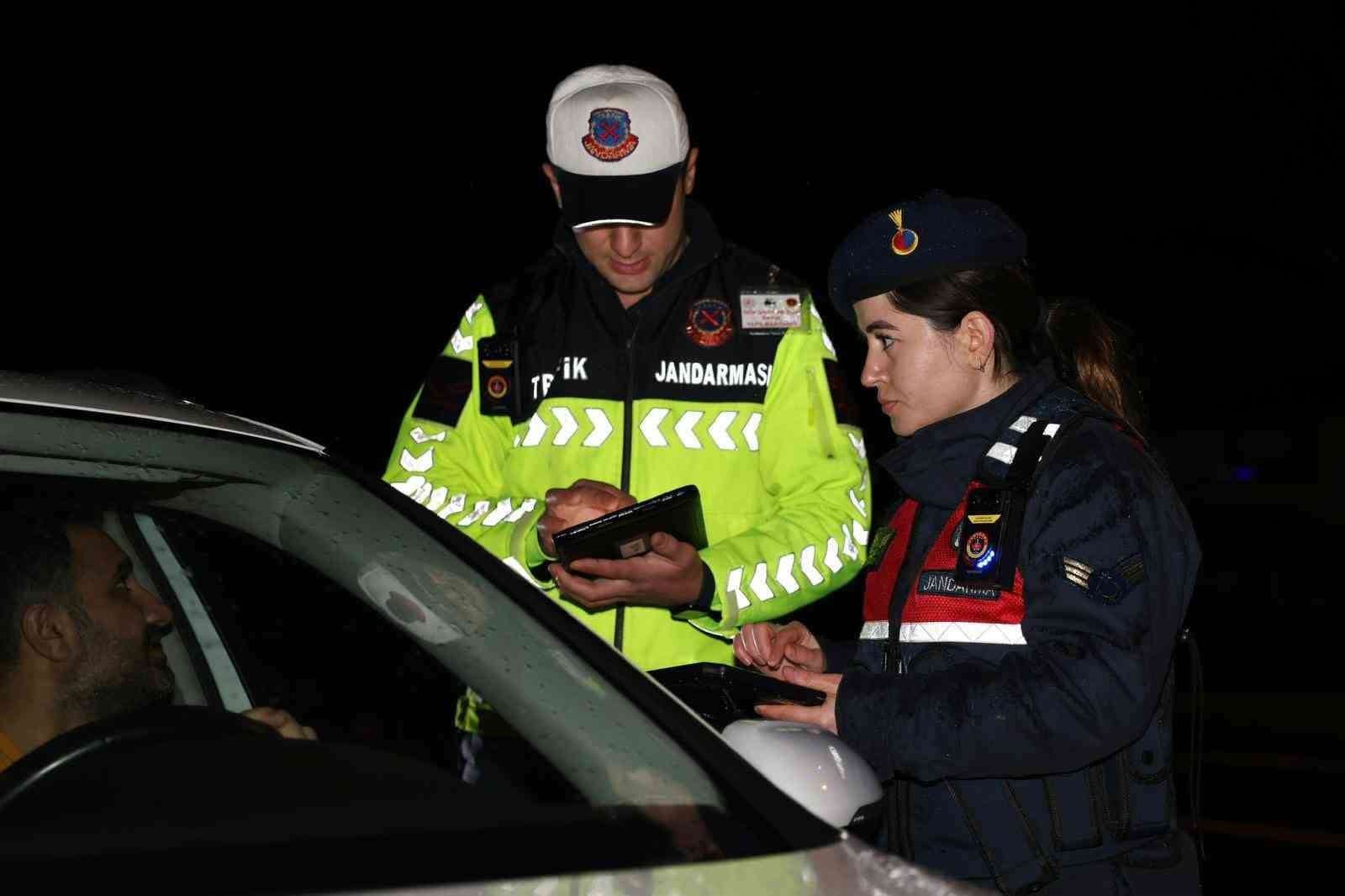 vali makas konuralpde yapilan denetime katilarak esnaflari ziyaret etti 8