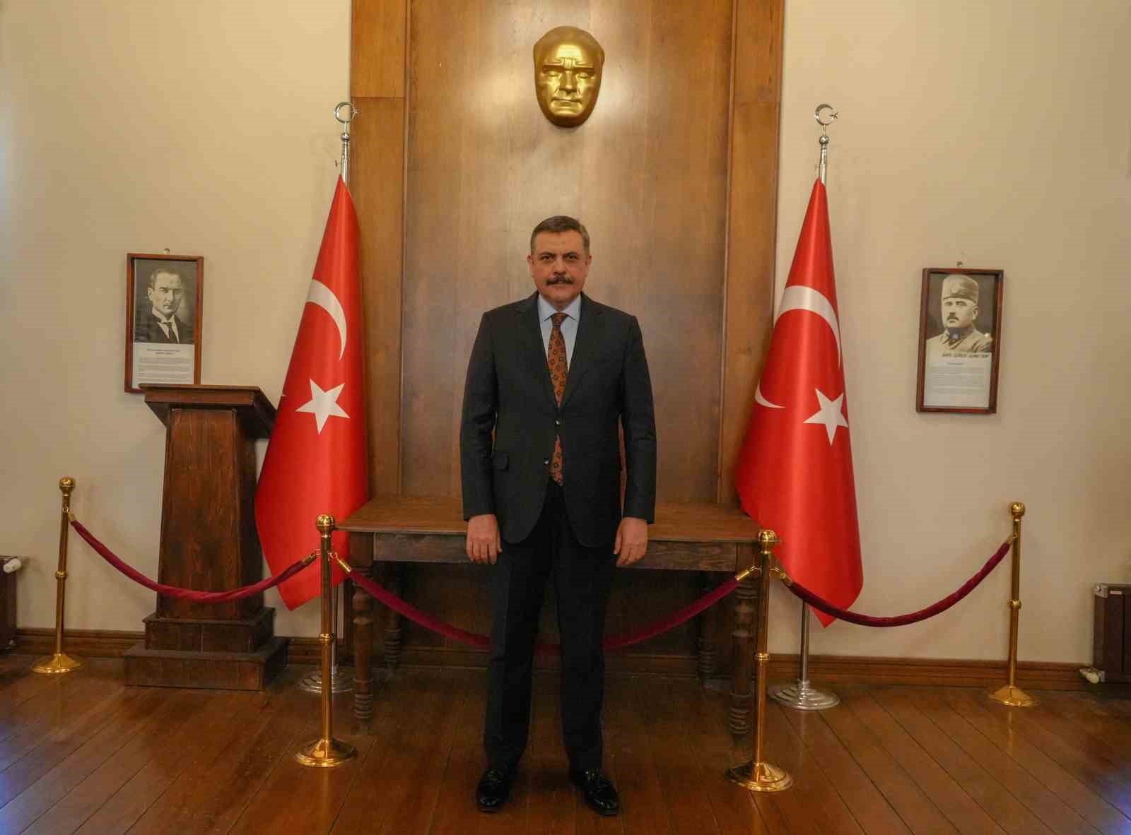 vali mustafa ciftcinin erzurum kongre binasi mesaisi 2 ZPcQ822D
