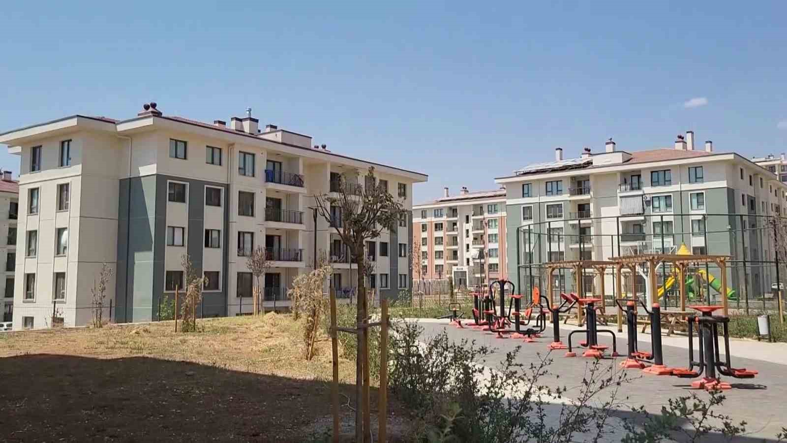 vali osman varol 6 subat depremleri sonrasi adiyamanda yapilan yatirimlari anlatti 1 FQdDE5Hc