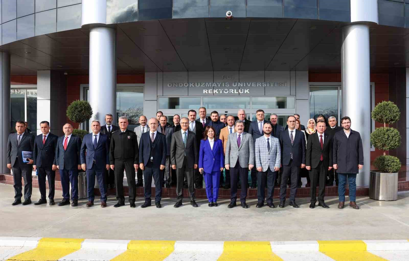 Vali Tavlı: "Bağımlılık yerine bağımsızlık diyoruz, gençlerimize sahip çıkıyoruz" 7 vali tavli bagimlilik yerine bagimsizlik diyoruz genclerimize sahip cikiyoruz 3 4yALVNQv