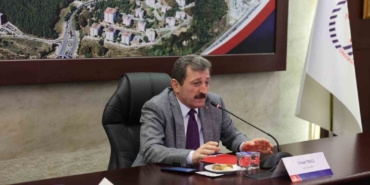 vali-tavli-bagimlilik-yerine-bagimsizlik-diyoruz-genclerimize-sahip-cikiyoruz-aFwOX2w2.jpg