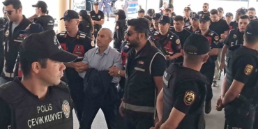vali-tuncay-sonel-koruma-polisi-sukru-eroglu-ile-emekli-polis-memuru-gokhan-ertok-erzurum-3FPueP5J.jpg
