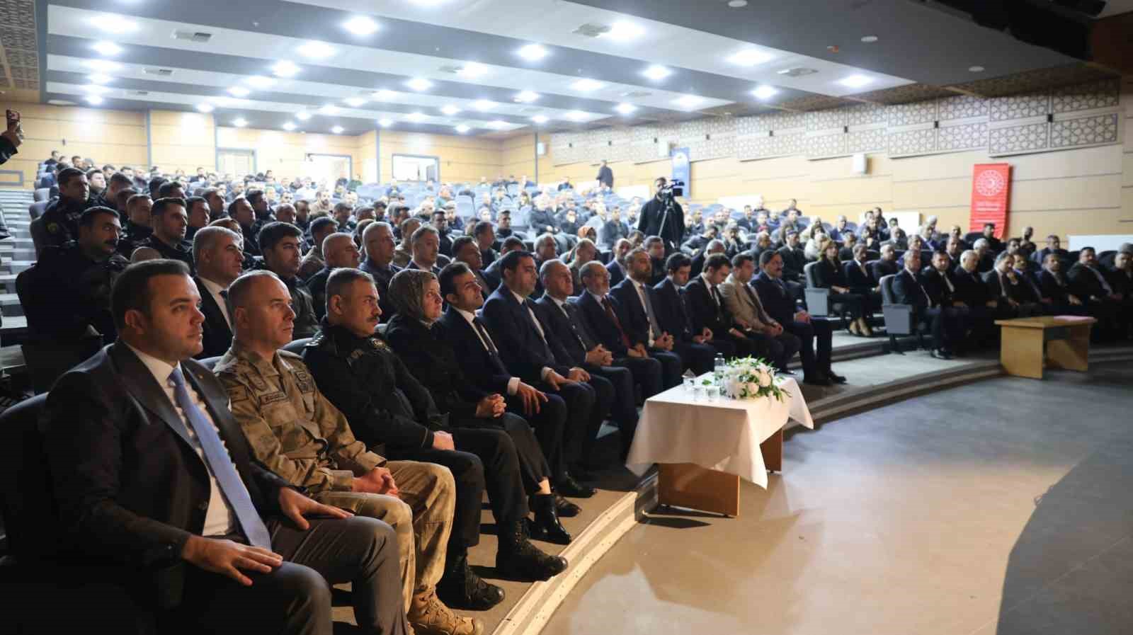 vali usta deprem degil bina oldurur 2