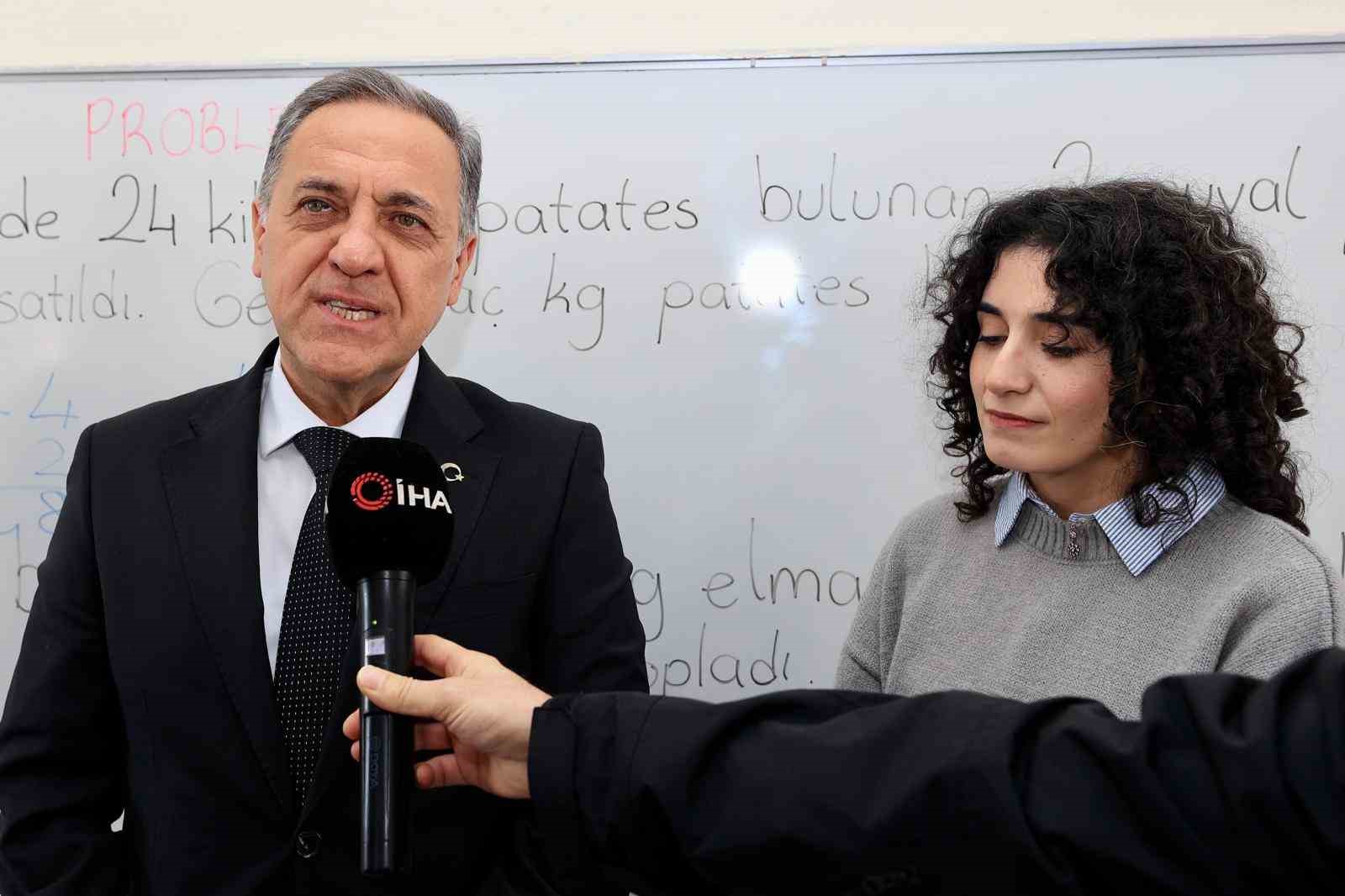 vali ustadan fedakar ogretmene ve 4 ogrencisine ziyaret 11 tIszumPu