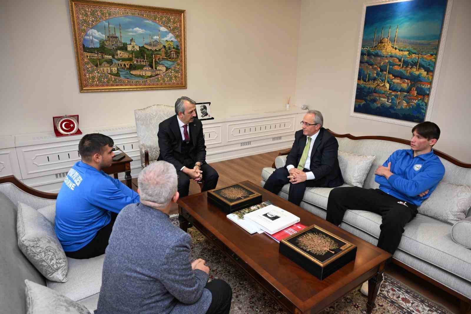 validen ornek davranis sergileyen liseli genclere tesekkur 4 YGTG2bda