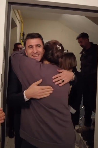 valiyi sosyal medyadan davet etti kapida gorunce buyuk mutluluk yasadi 4 JW8GK1Bt