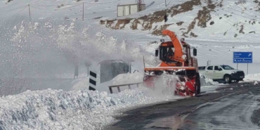 van-catak-yolunda-5-gun-gecisler-sadece-acil-ve-oncelikli-araclara-acik-n573faPu.jpg