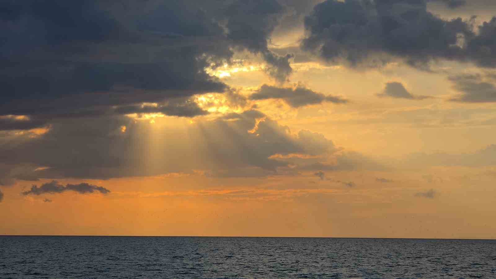 van golunde gorsel solen gunbatimi ve gunes huzmeleri buyuledi 2 J9QkGdj8