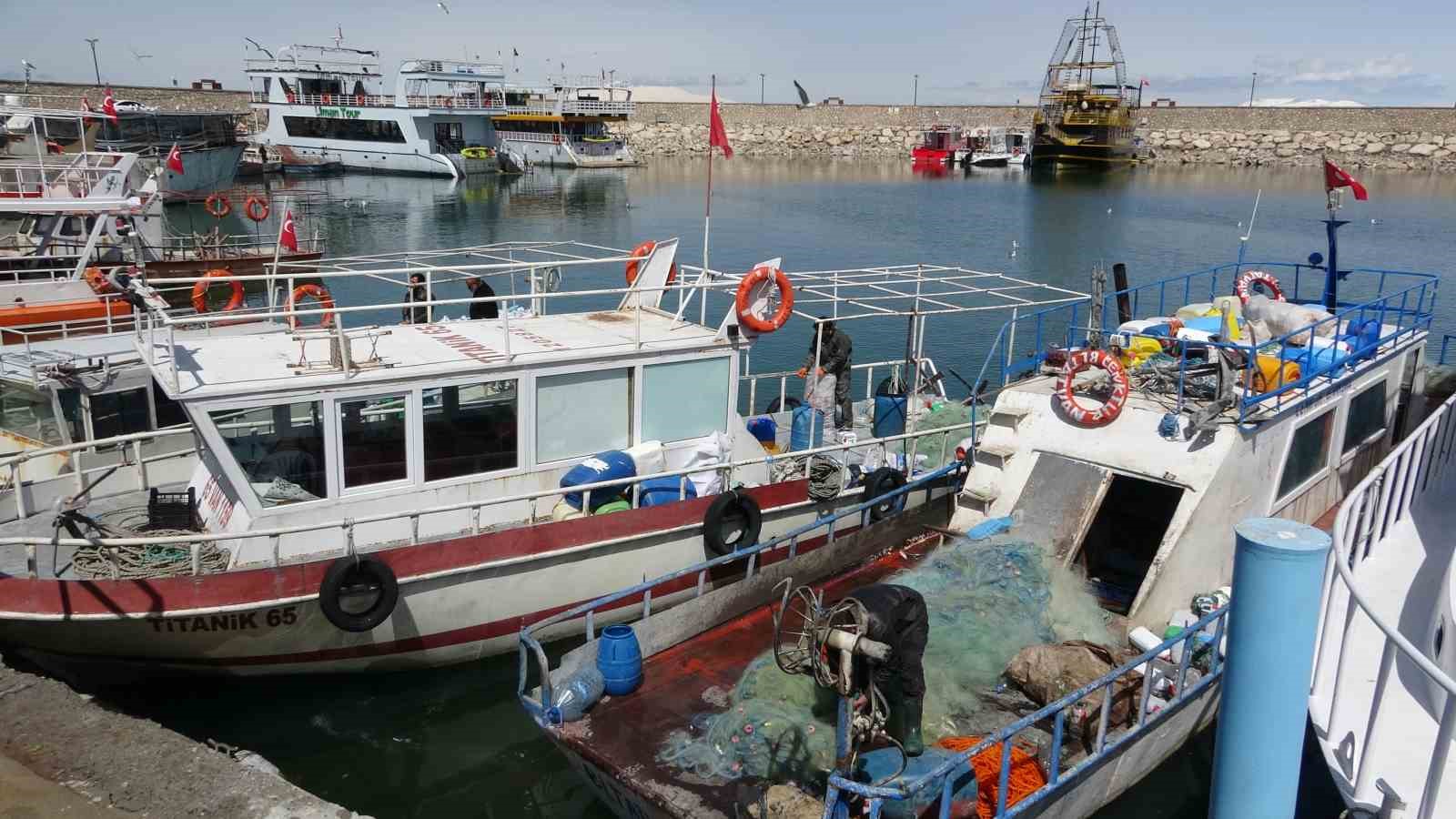 van golunde inci kefali icin av yasagi kacak avlanmanin cezasi 16 bin tl 3 9DJEcnVD