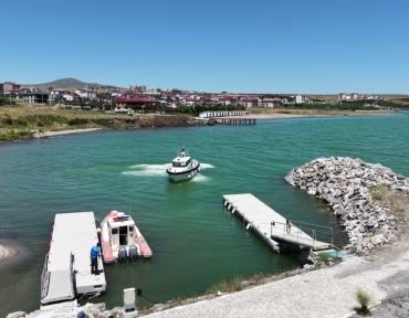 van-golunde-kacak-avciliga-deniz-polisinden-gecit-yok-XRlgpchI.jpg