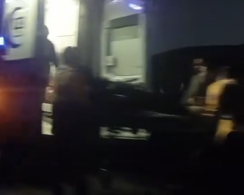 van hakkari karayolunda otomobil tirla carpisti 2 olu 5 yarali 2