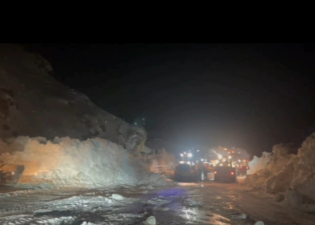 van hakkari yolu yeniden ulasima acildi 1 2wCcRLhz