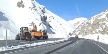 van-hakkari-yolu-yeniden-ulasima-acildi-cq4nK8th.jpg