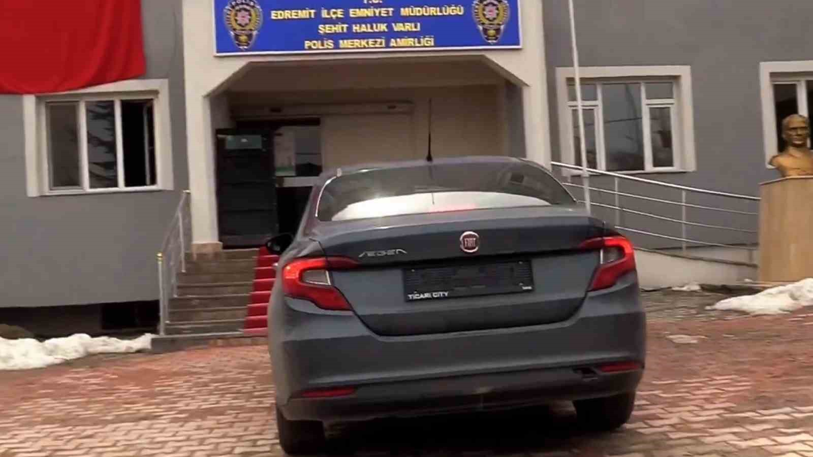 Van polisinden hava destekli nefes kesen operasyon 10 van polisinden hava destekli nefes kesen operasyon 6 cgD8vvCB