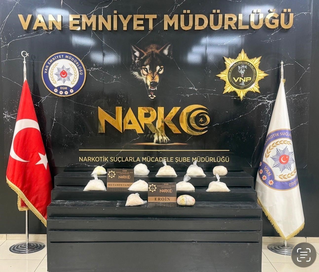 vanda 10 kilo 720 gram uyusturucu madde ele gecirildi 0 RcBMdOmj