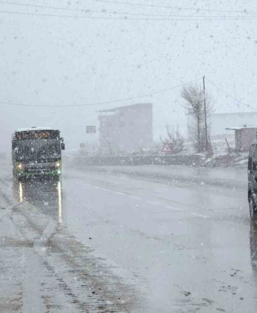 vanda-11-yerlesim-yerinin-yolu-ulasima-kapandi-FmyaHdYt.jpg