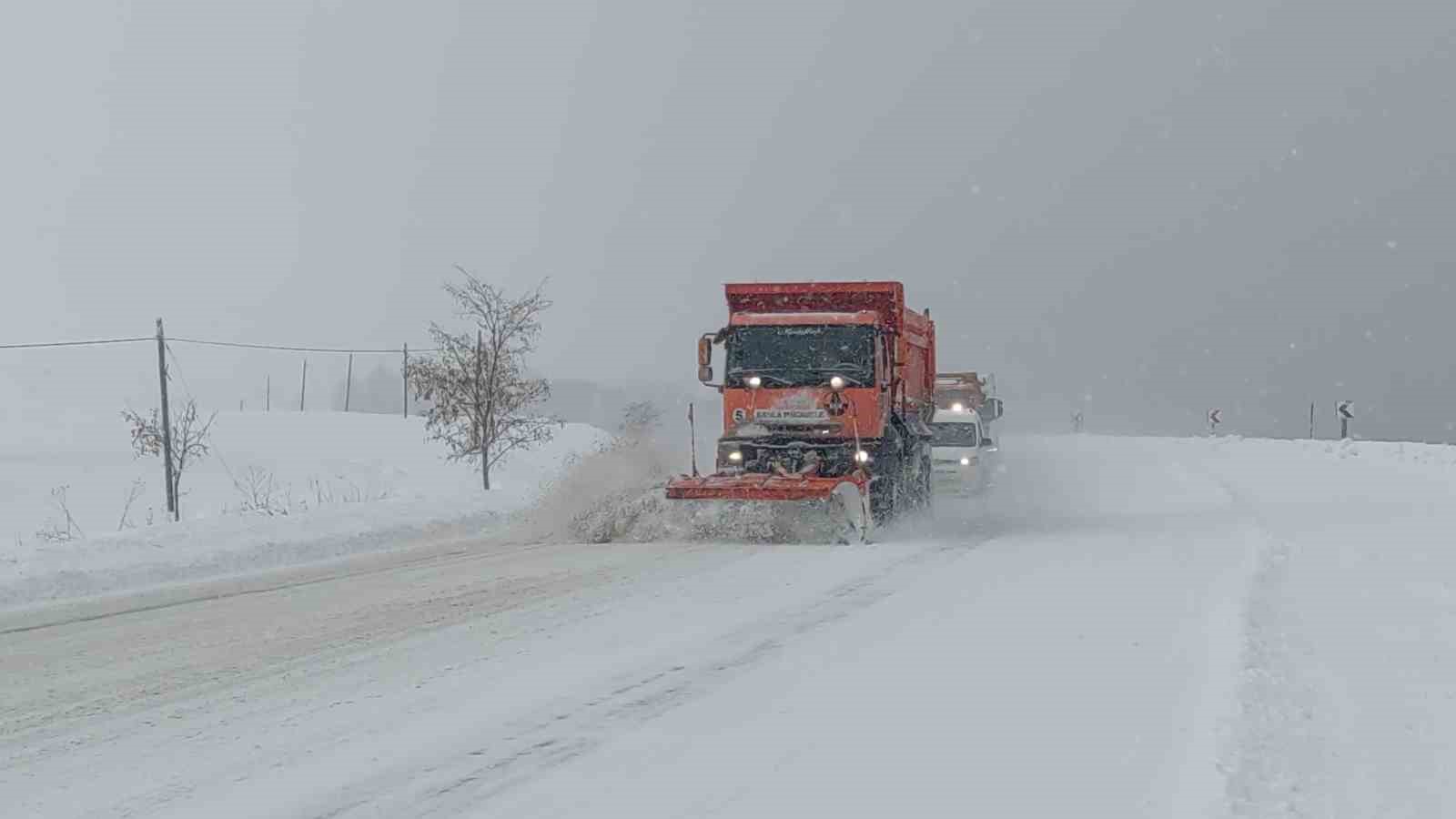 Van’da 266 yerleşim yerinin yolu kapalı 5 vanda 266 yerlesim yerinin yolu kapali 1 qZ4DfDnp