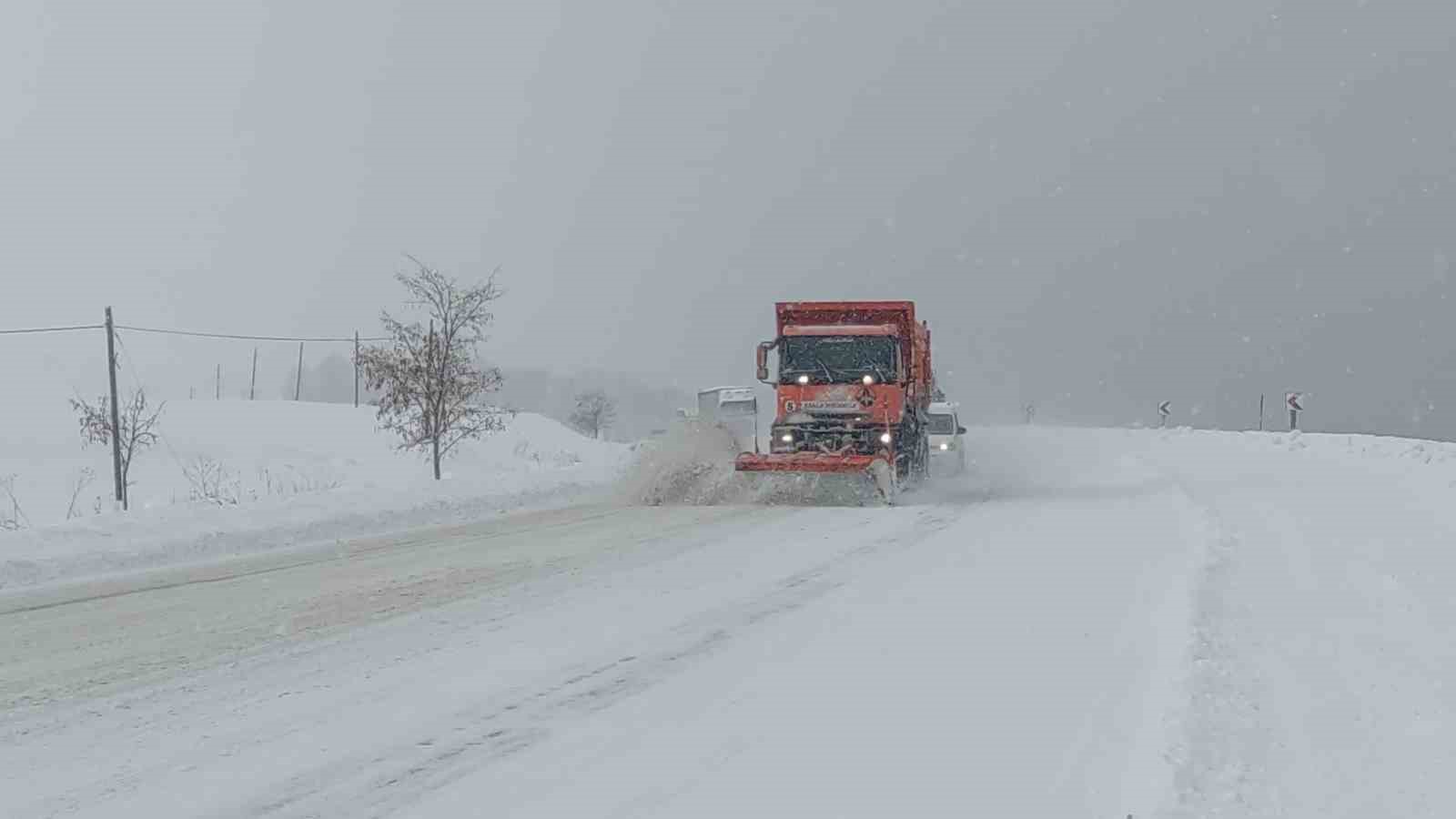 Van’da 266 yerleşim yerinin yolu kapalı 7 vanda 266 yerlesim yerinin yolu kapali 3 nyjnANBl
