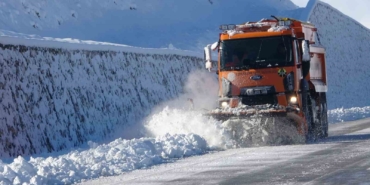 vanda-390-yerlesim-yerinin-yolu-kardan-kapandi-SMT7SMZd.jpg