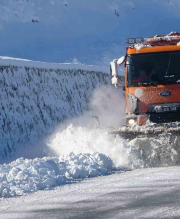 vanda-390-yerlesim-yerinin-yolu-kardan-kapandi-SMT7SMZd.jpg