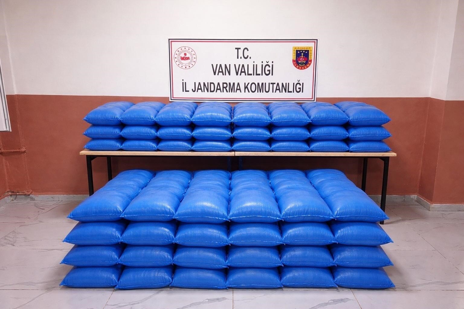 vanda 6 milyon tl degerinde kacak malzeme ele gecirildi 0 BGEIcreU