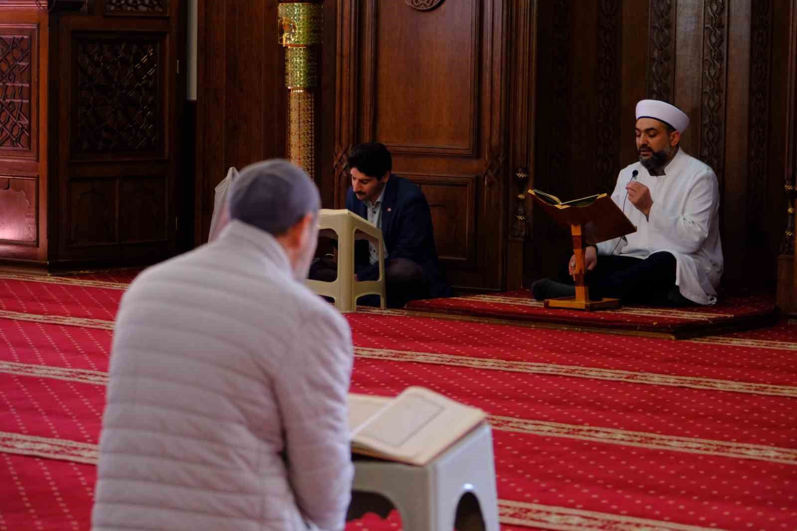 vanda asirlik mukabele gelenegi manevi atmosferde devam ediyor 0 uqOMuGdc
