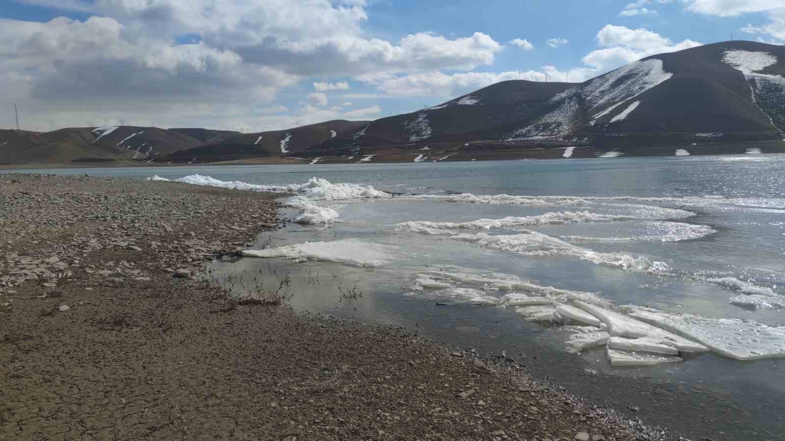 vanda baraj golunde donan dalgalar gorsel solen sundu 5