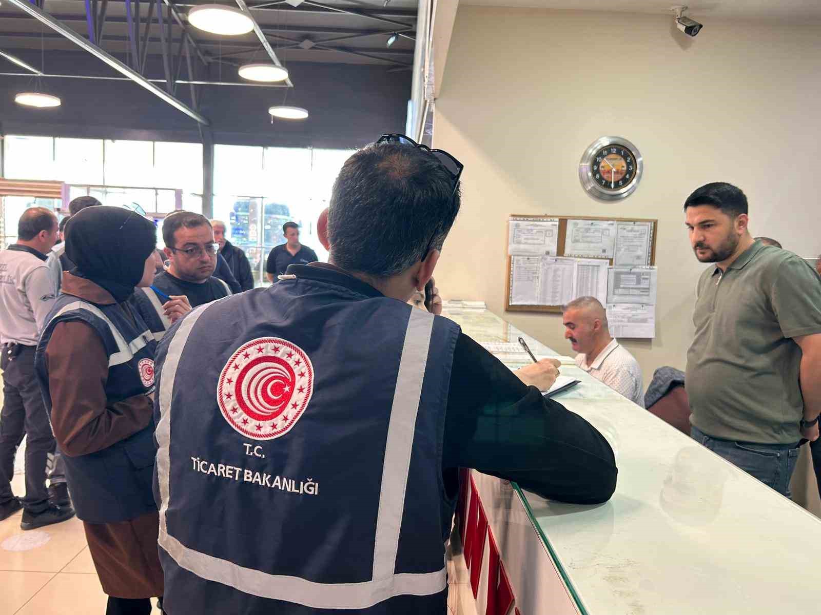 vanda bayram oncesi otobus terminallerinde bilet denetimi 1 WU8bEQtn