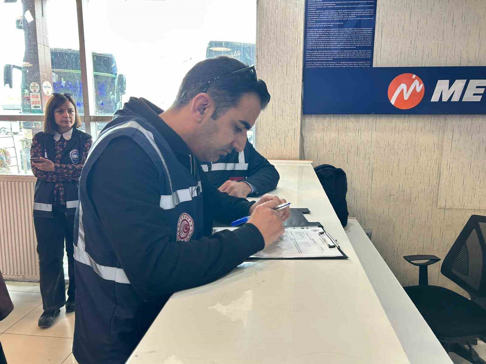 vanda bayram oncesi otobus terminallerinde bilet denetimi 4 XJ2eEziA