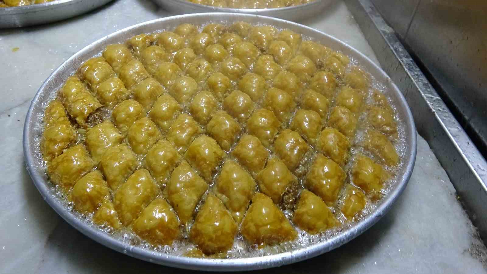 vanda bayram oncesi tatli telasi basladi 2 TyEtv3MB