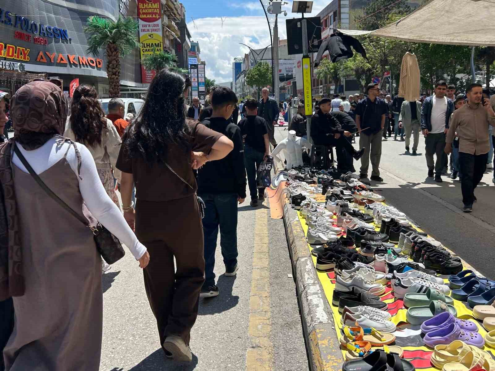 vanda bayram yogunlugu caddeler doldu tasti 0 L4nEldlk