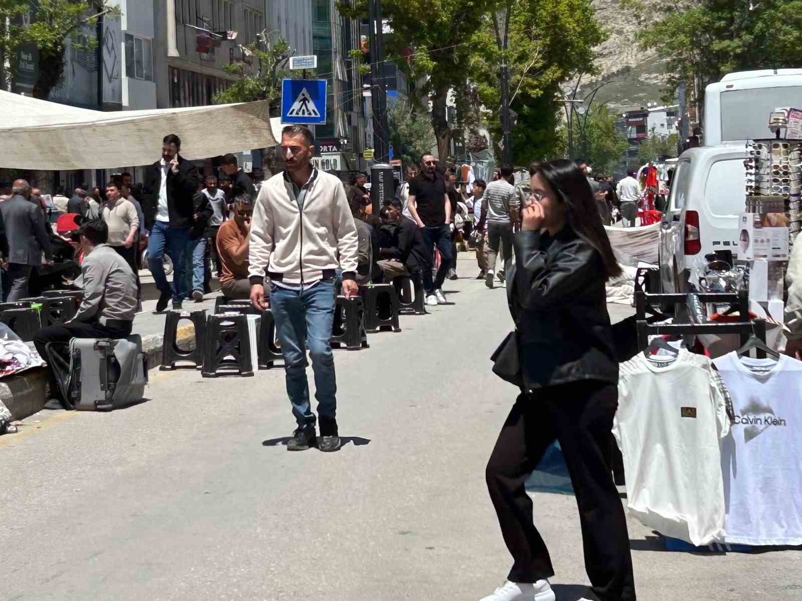 vanda bayram yogunlugu caddeler doldu tasti 1 ywa9Vw5c