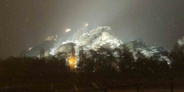 vanda-beklenen-kar-geldi-kent-merkezi-beyaza-burundu-YAXtJ3xp.jpg