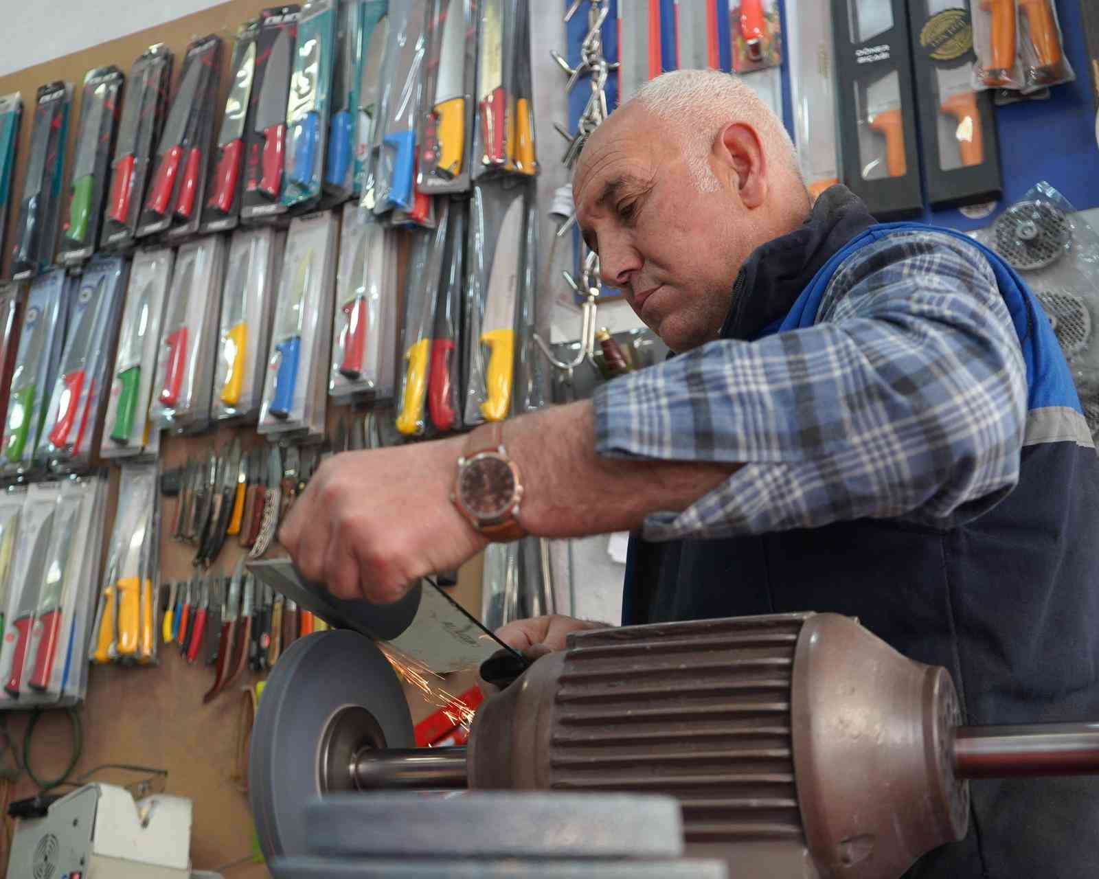 vanda bicak bileme ustalarinin yogun bayram mesaisi 4 H5HDDm6w