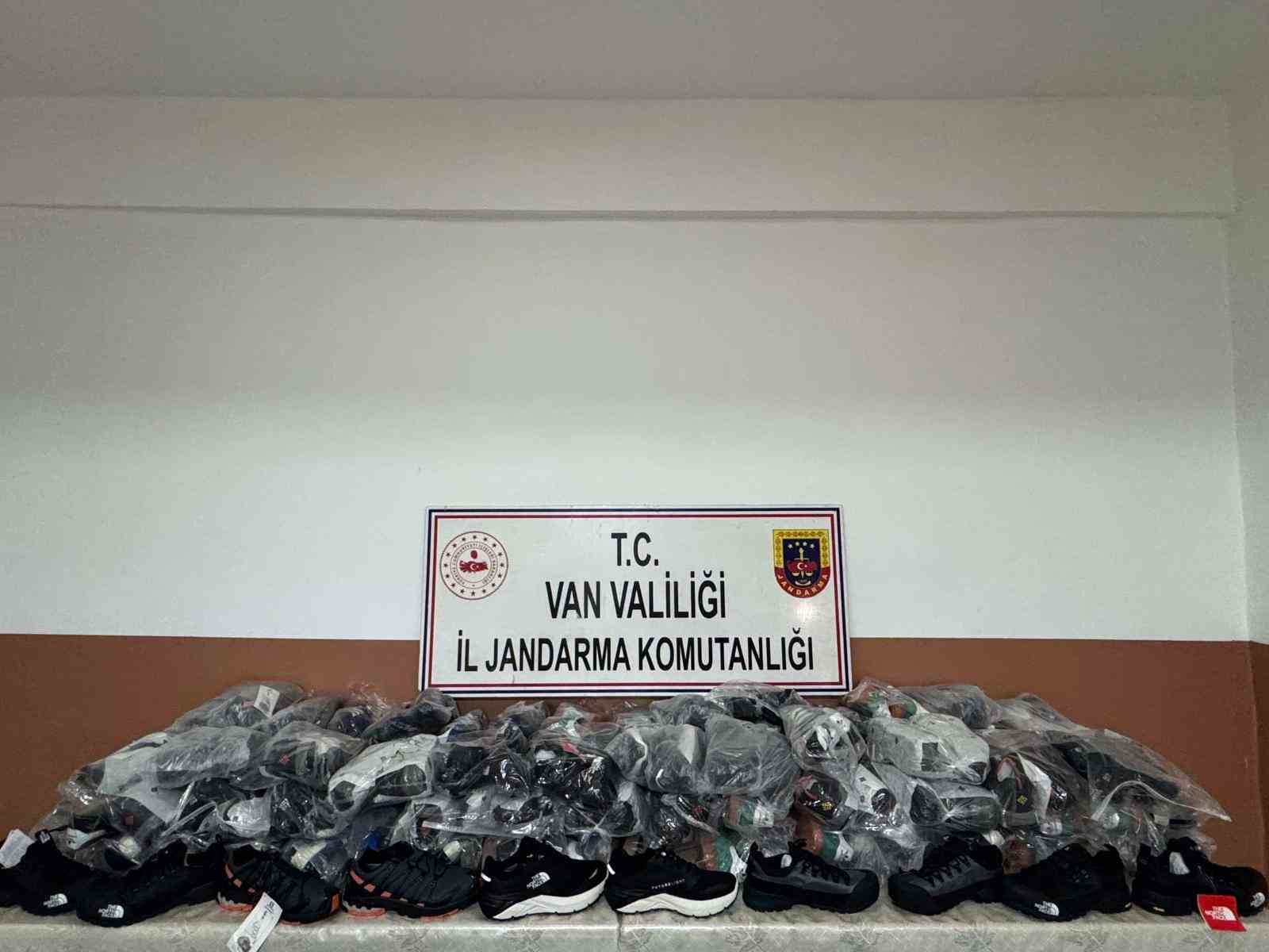 vanda bin 410 adet epidotlu kuvars tasi ele gecirildi 1 CKC571uU