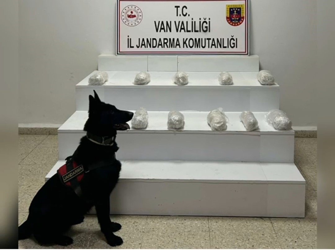 vanda bir ayda 224 kilo uyusturucu ele gecirildi 1 LzPeWJyg