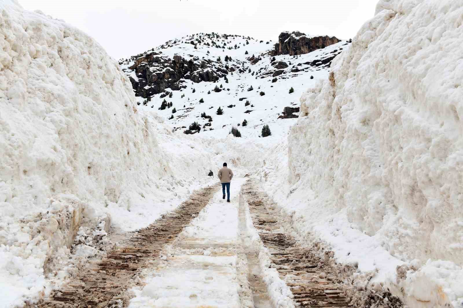 vanda cig dusen yol ulasima acildi 4 7ZDmShzj