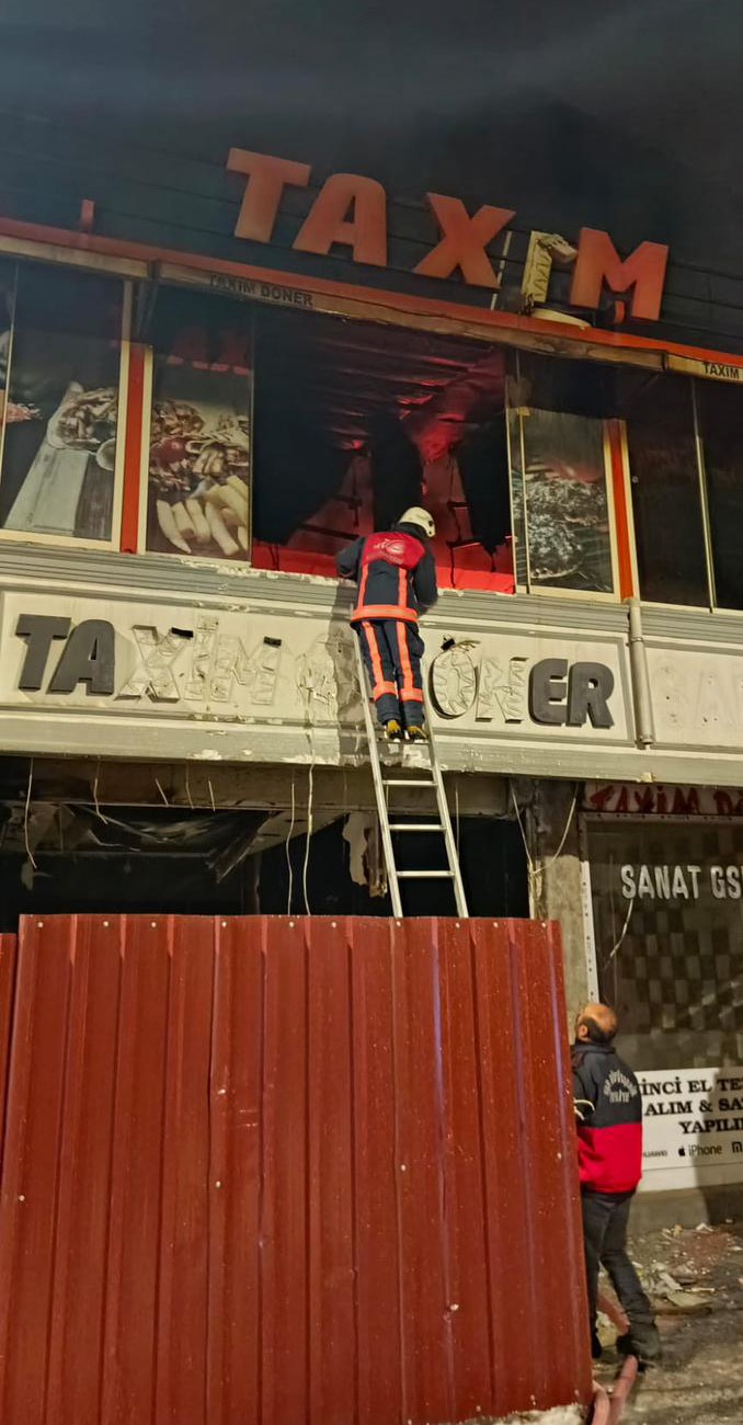Van’da dönerci dükkanında korkutan yangın 5 vanda donerci dukkaninda korkutan yangin 1 TrcgaKXF