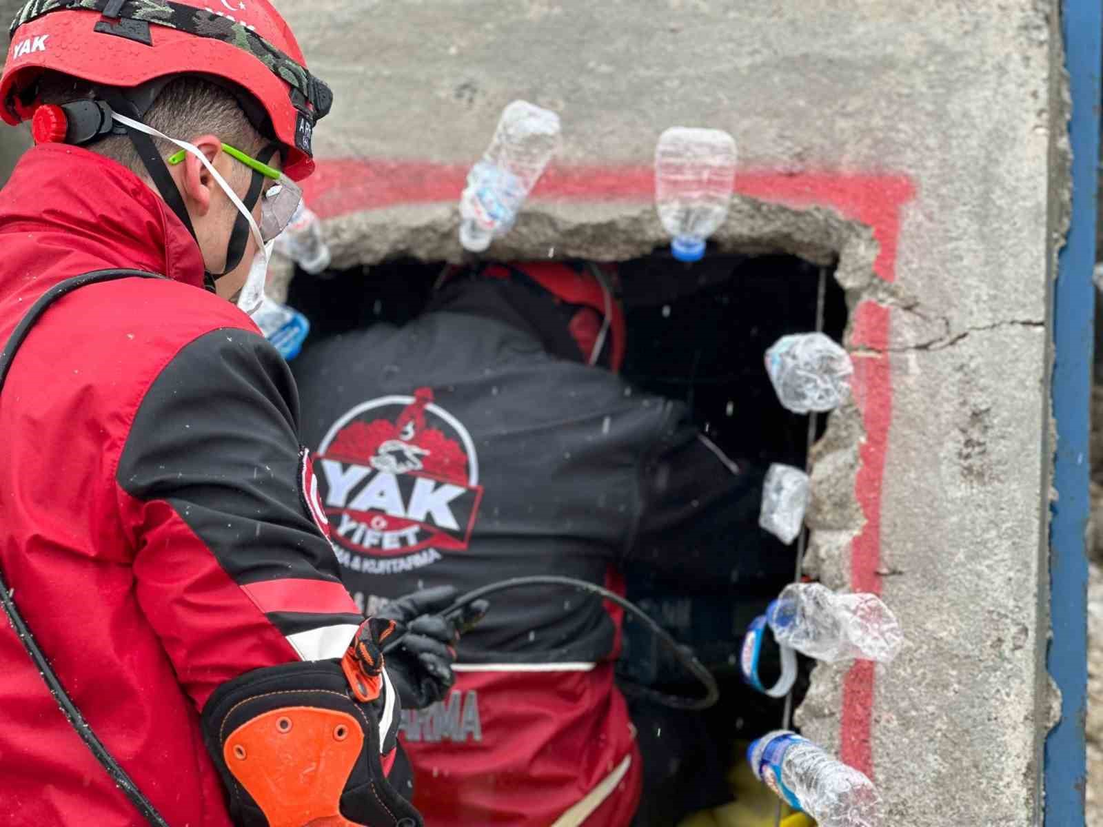 vanda gonullu ekip afad akreditasyonunu basariyla aldi 5 TcQA34YO