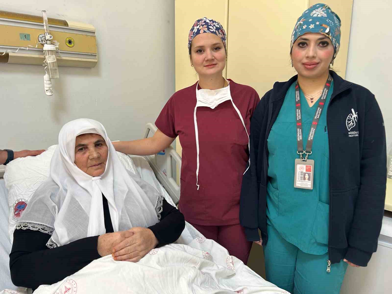 vanda hastanin gogus kafesi acilmadan akcigerin yarisi cikarildi 2 k5O6QTDt