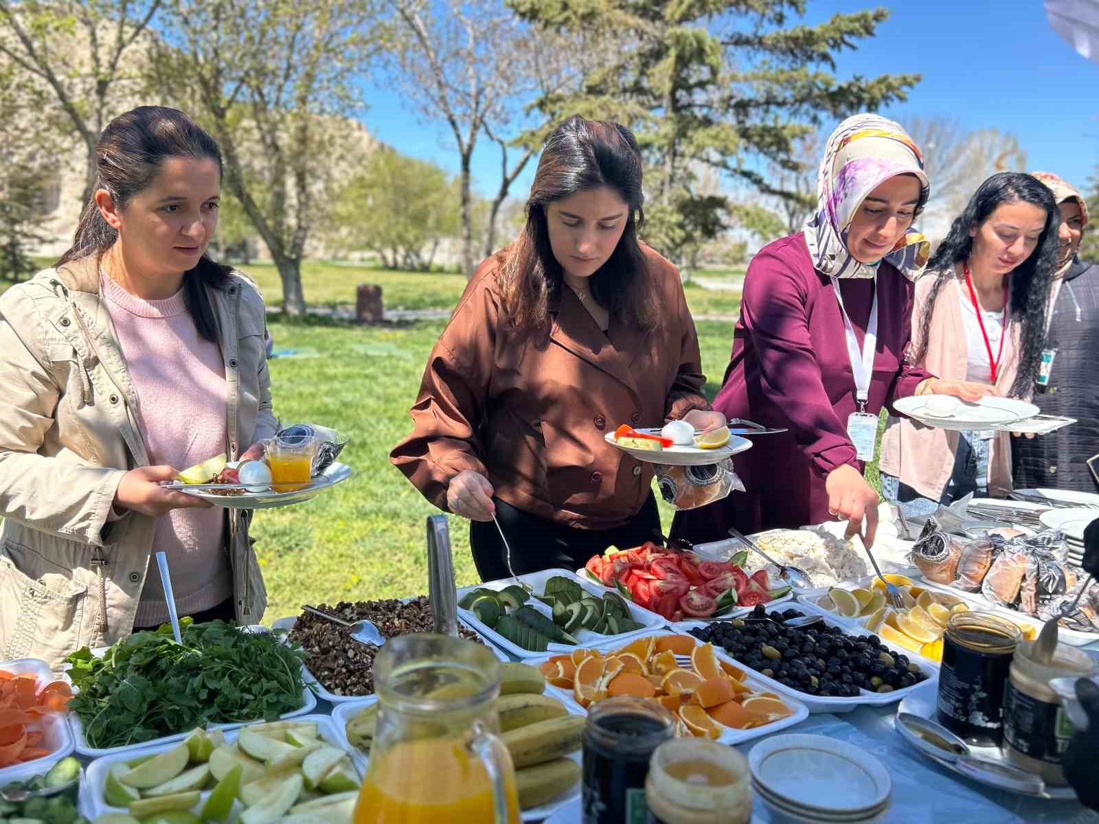 vanda her gebeye bir ebe projesinden anneler gunu etkinligi 2 7jZLiuf5