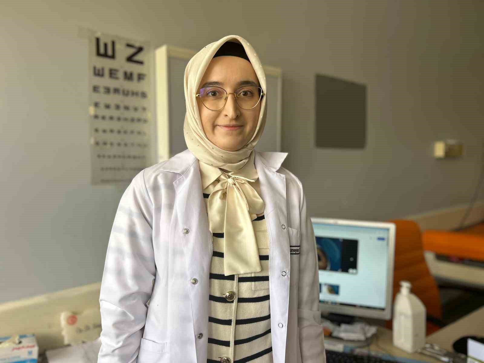 vanda ilk kez korneanin sadece hasarli tabakasi degistirildi 1 JqVyF2VC