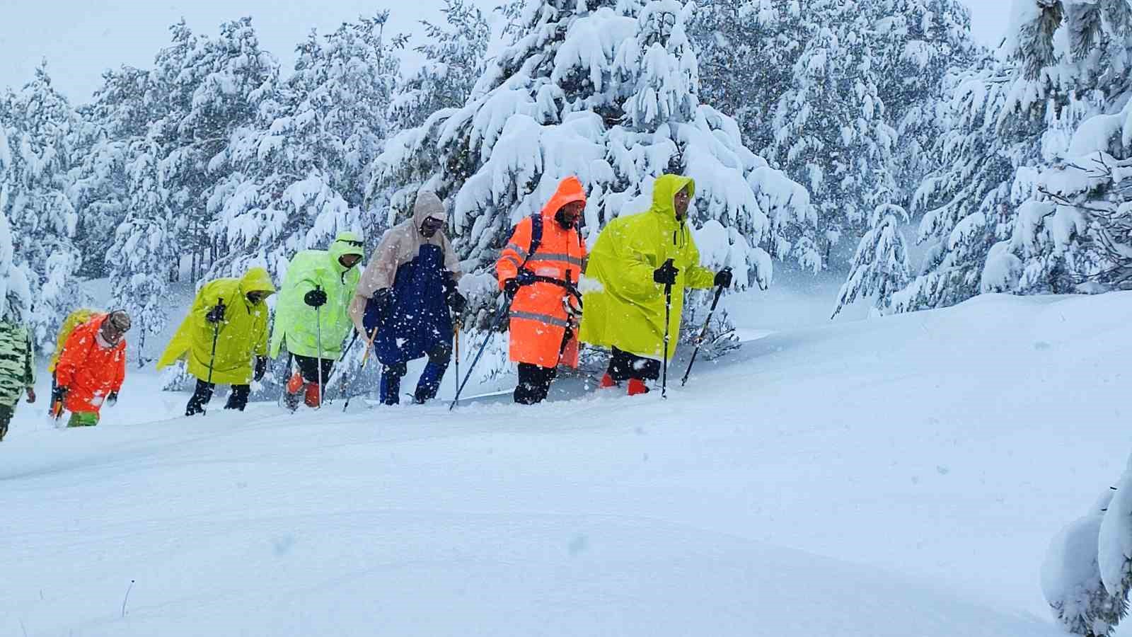 vanda kar nedeniyle yol kapandi rota toprakkaleye cevrildi 3 315Ykz9p