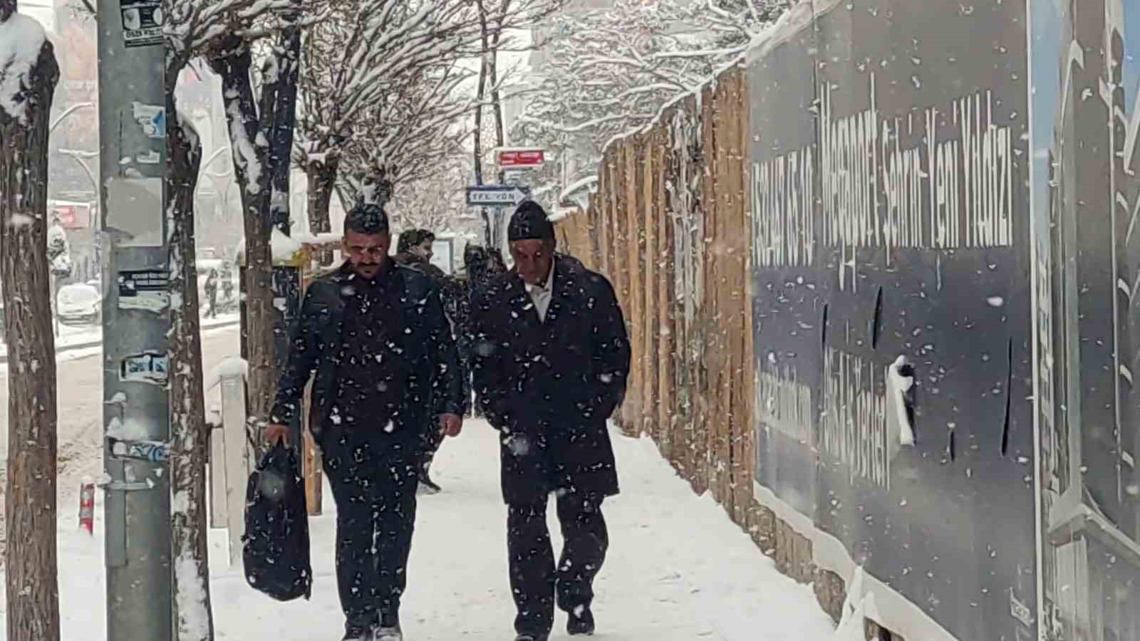 vanda kar yagisi etkili oluyor 1 OdO2SueP