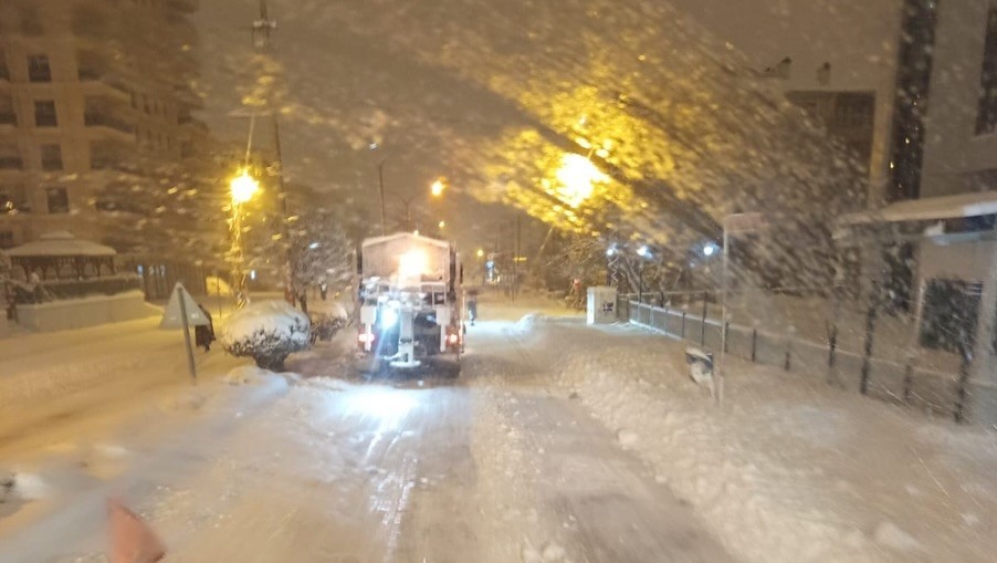 vanda kardan dolayi kapanan 287 yoldan 89u acildi 10 8k4X3ng2